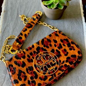 Tory Burch leopard crossbody! 🔥